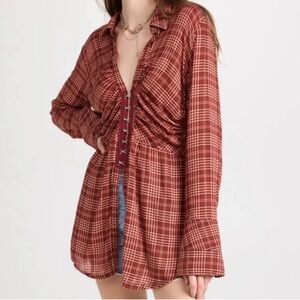 This is a Free People We The Free Catalina Remade Shirt -Size L